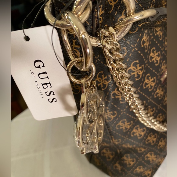 Guess MIA Hobo Shoulder Bag in faux leather, color brown model: MIA HOBO. NWT. - Picture 13 of 15